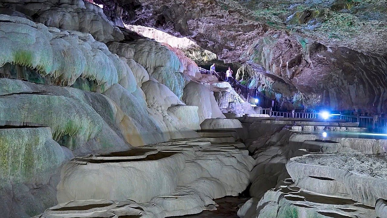 Video: Unterirdisches Pamukkale: Höhle in der Türkei lockt Massen an – und es sollen noch mehr werden