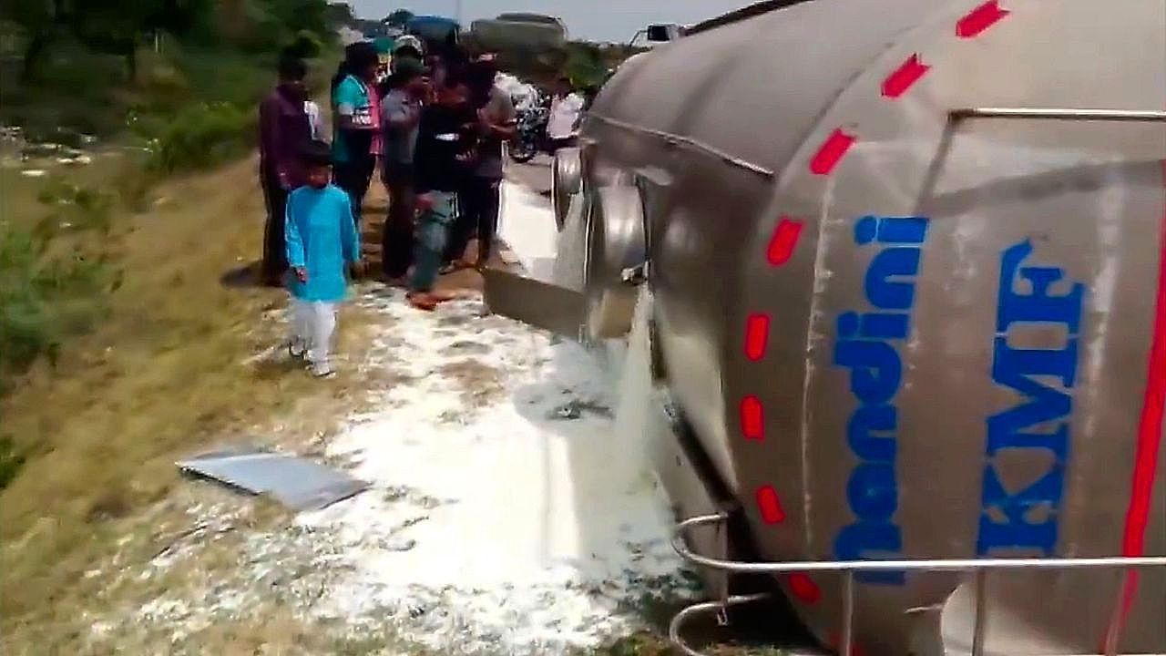 Video: 5,547 gallons of milk flood Indian highway and locals rush to collect it