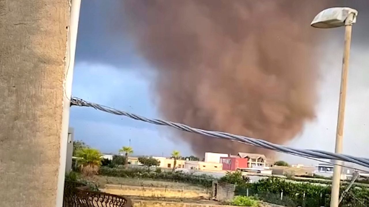 Video: Doppel-Tornado trifft Sizilien: Schwere Schäden und Verletzte an der Westküste