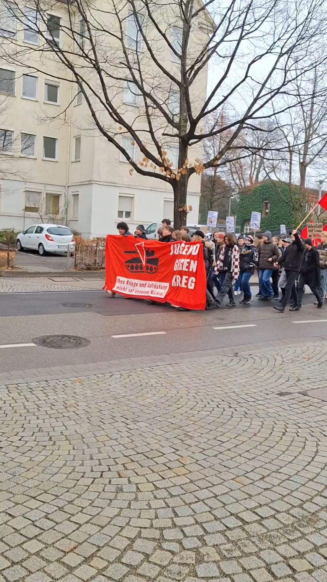 Video: Schüler in Ludwigsburg protestieren gegen Wehrpflicht