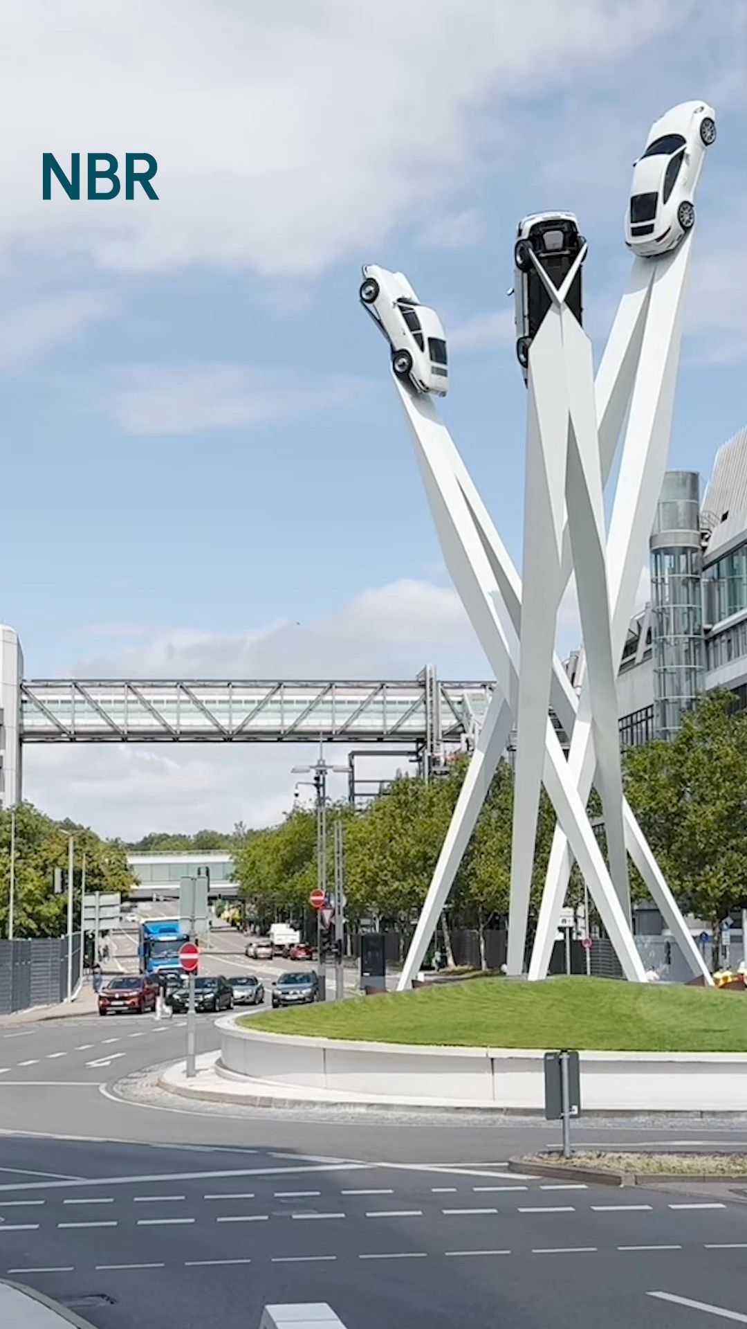 Video: Milliardenschwere Abschreibung: Porsche SE tief in den roten Zahlen