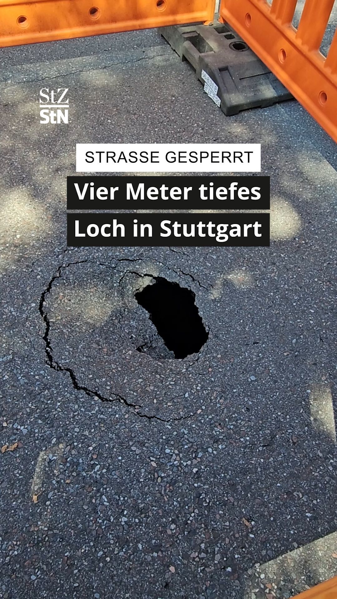 Video: Asphalt in Wohnstraße sackt plötzlich vier Meter in die Tiefe