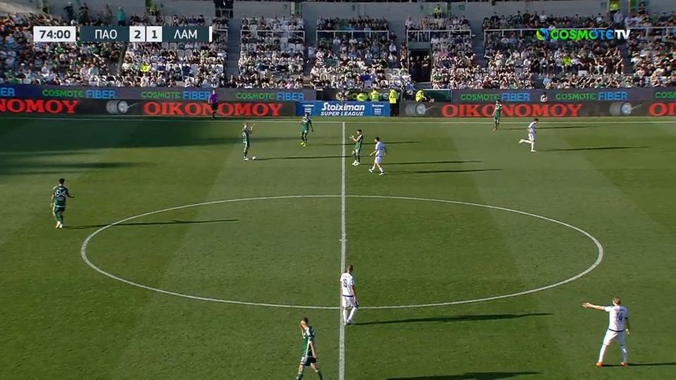 2 / 10: ΠΑΟ - Λαμία | Ο Γεντβάι διέκοψε το παιχνίδι για να χειροκροτήσει την ενέργεια του Αράο!