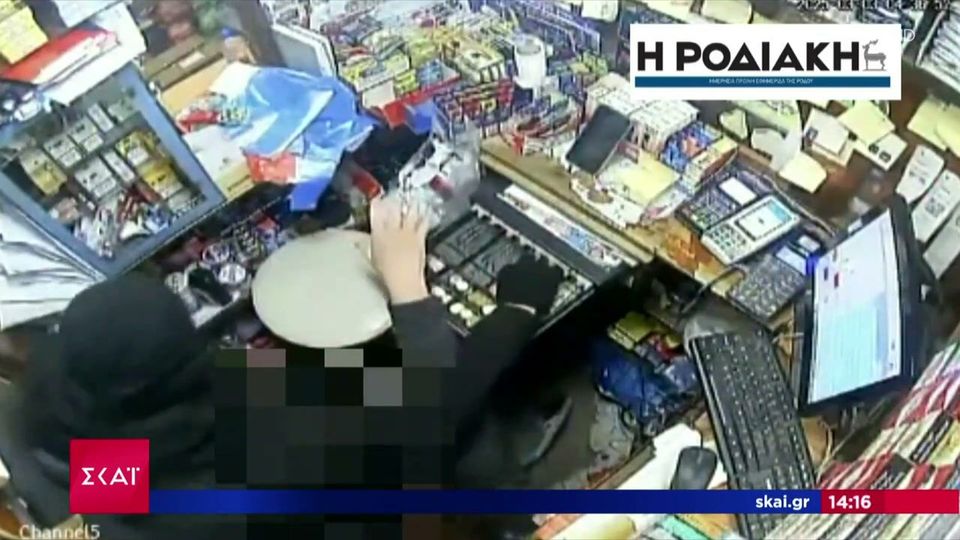 6 / 10: Σοκαριστικό βίντεο: Άγριος ξυλοδαρμός περιπτερά για να τον ληστέψουν στη Ρόδο