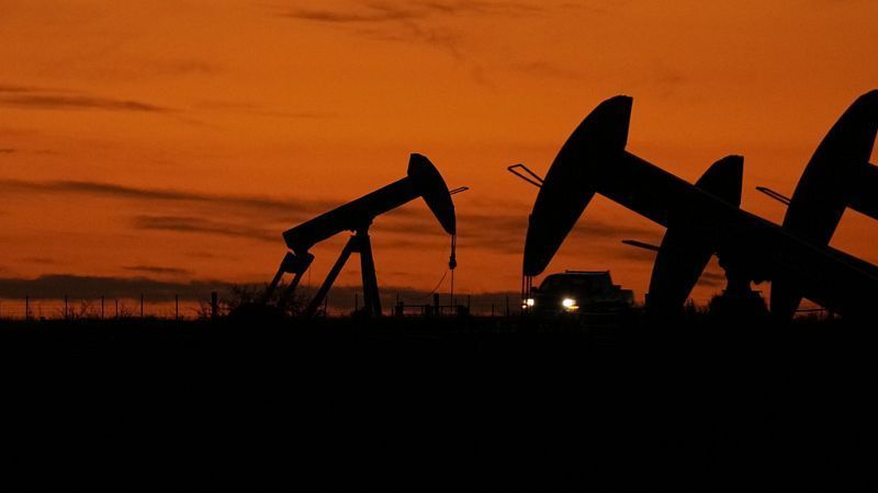 Weniger Erdöl zum Jahresbeginn: OPEC kündigt Förderkürzung für 2024 an