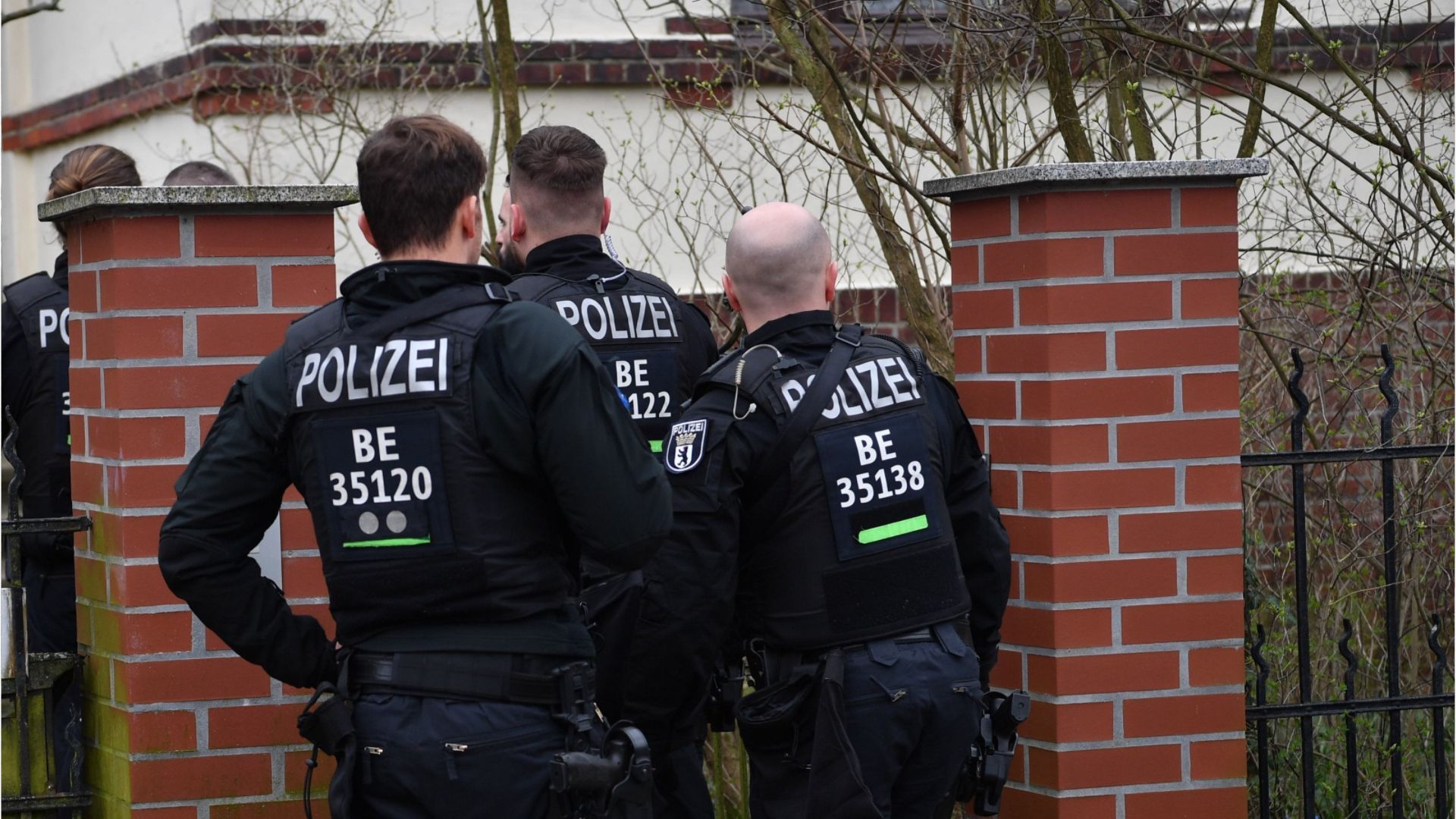 25 Festnahmen bei Razzia in Reichsbürgerszene
