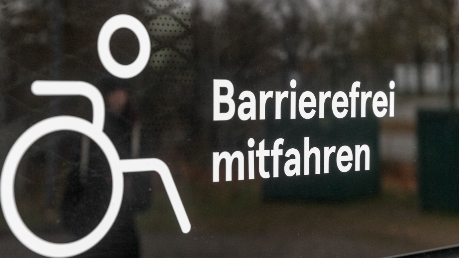Behindertenrat will Barrierefreiheit in Arztpraxen und Kinos