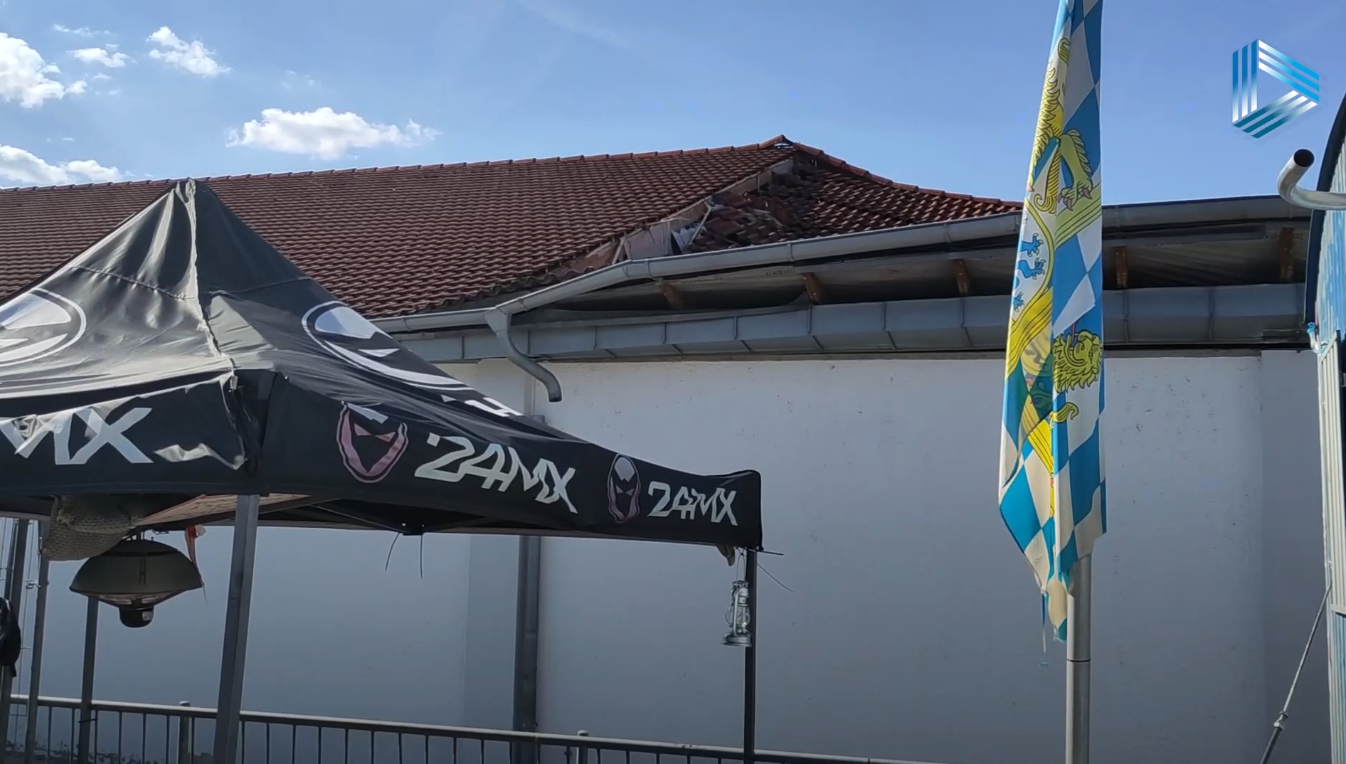 Video: Dach des Tedi in Roding teilweise eingestürzt