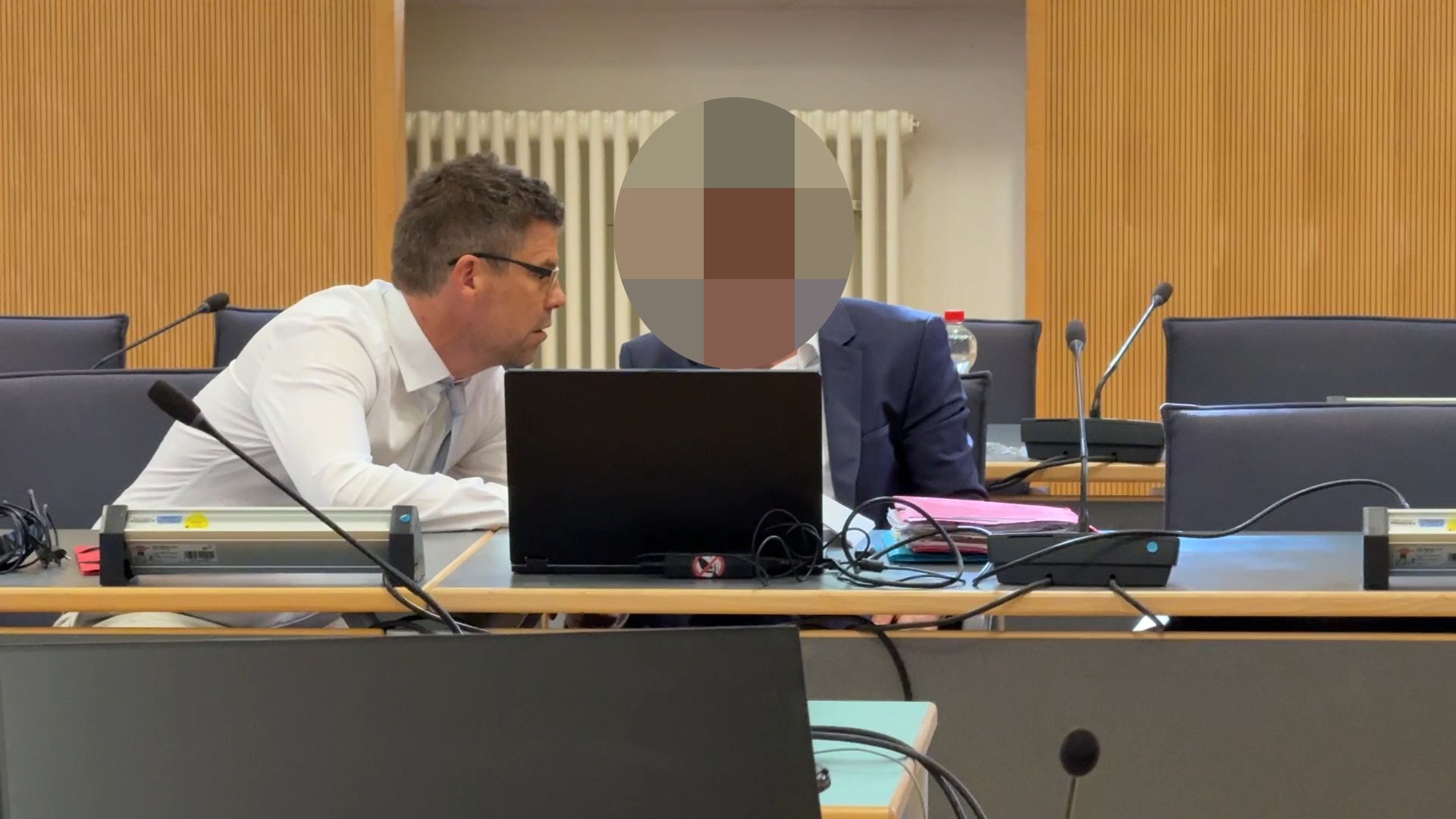 Video: Wende im Mord-Prozess gegen Klinikarzt in Regensburg