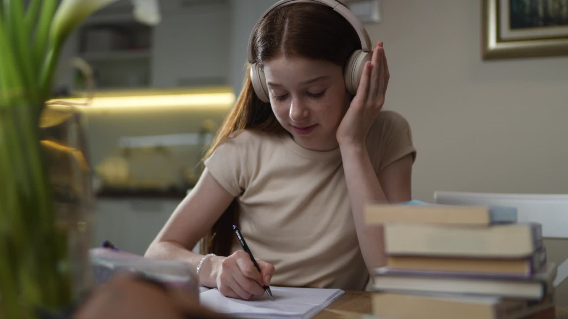 Video: Hilft Musik beim Lernen?