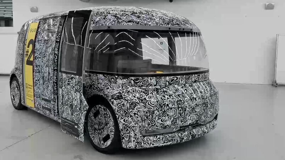 In February, SUE (Self-driving Urban E-Shuttle) celebrates its world premiere