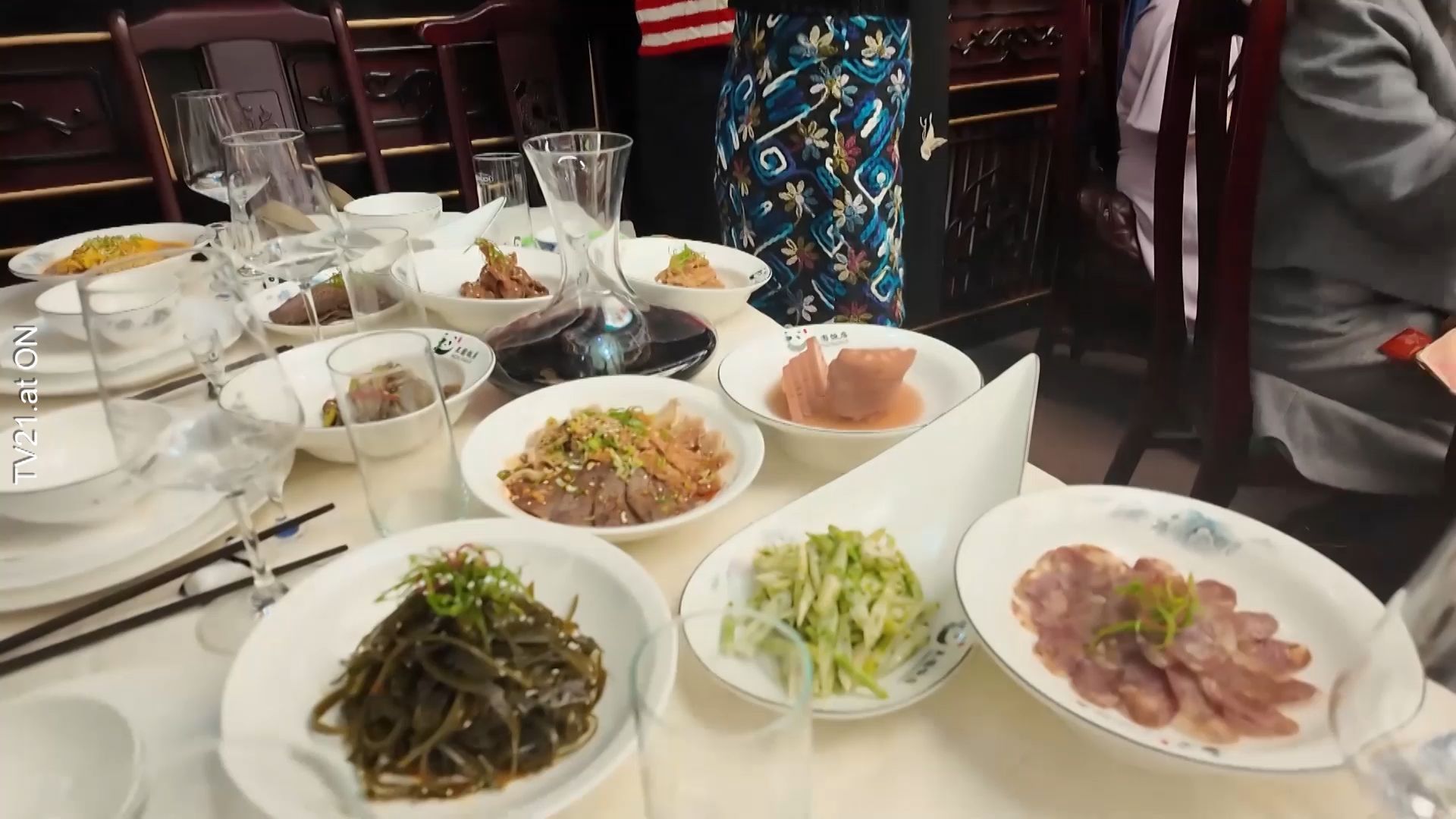 Video: Wien: Sichuan‑Chongqing Handelskammer - Österreich Chinesisches Neujahrsfest im Sichuan‑Restaurant WANG