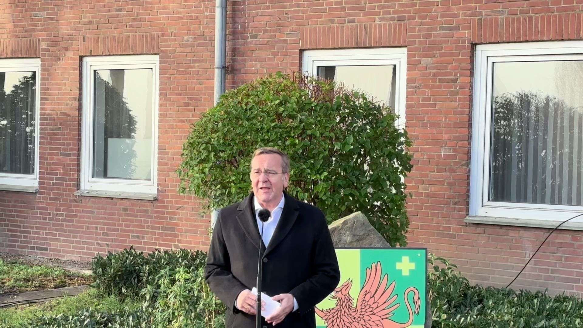 Video: Truppenbesuch in Münster: Bundesverteidigungsminister traf Soldaten
