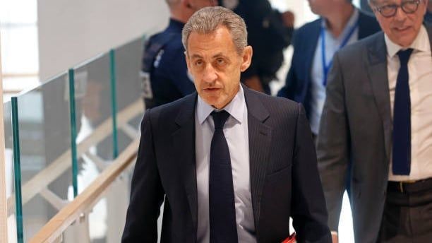 Video: Ehemaliger französischer Präsident Nicolas Sarkozy aus dem Gefängnis entlassen