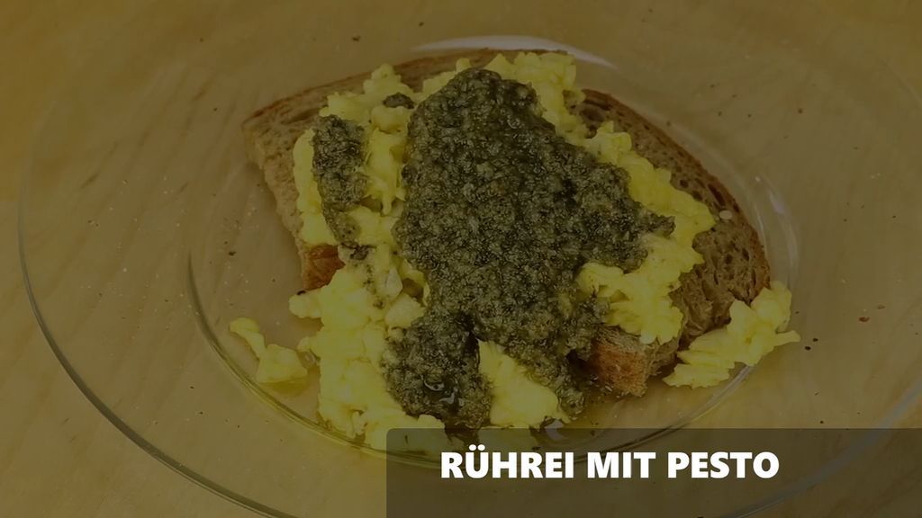 Scrambled Eggs with Pesto