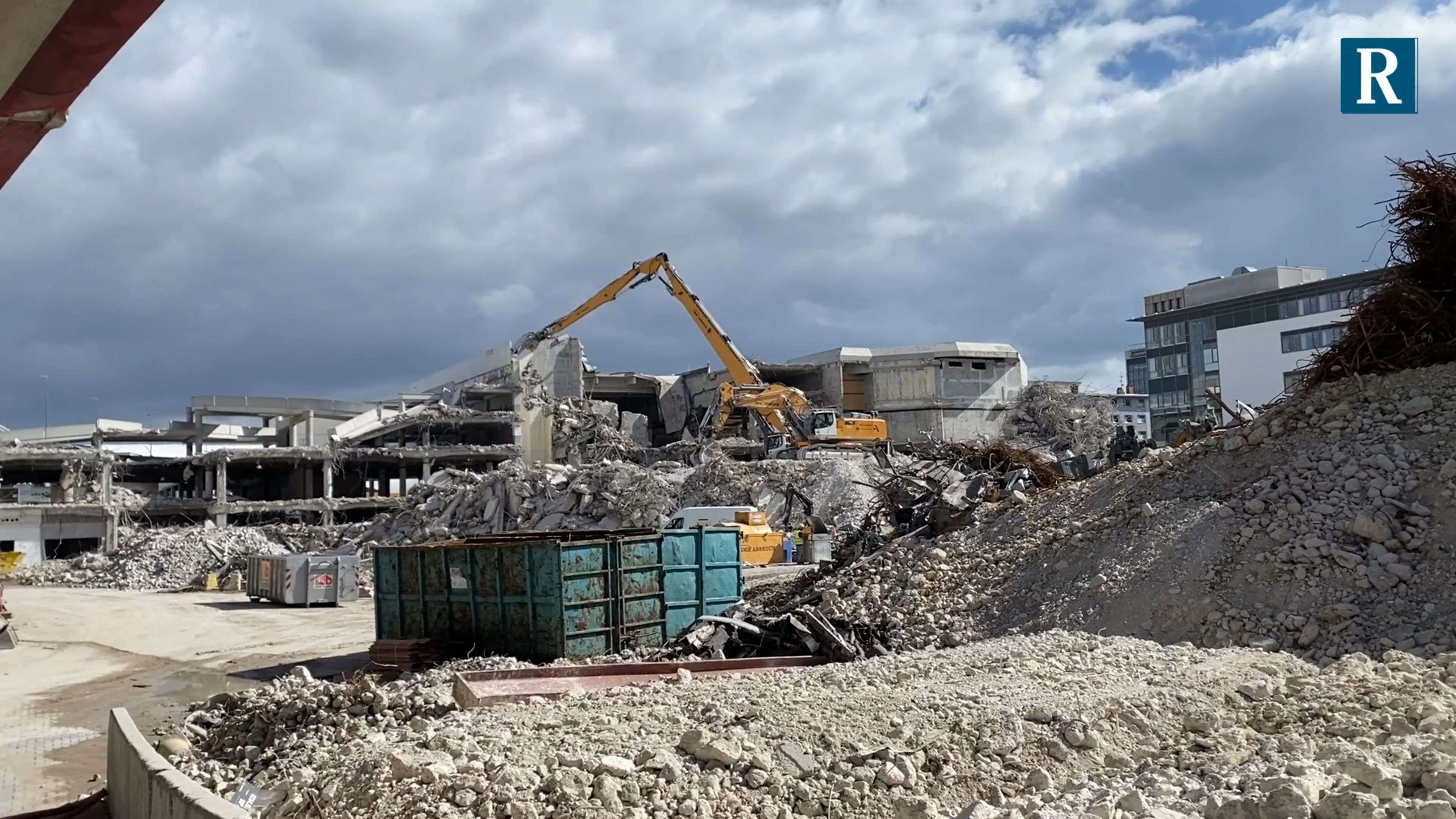 Video: Rathausabriss in LU