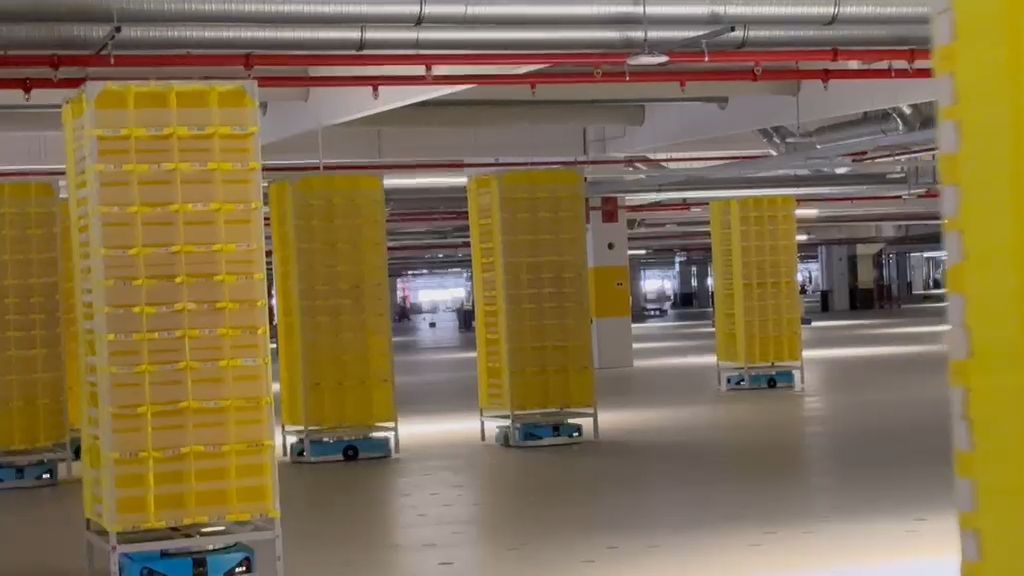 Video: Roboter Amazon-Halle nahe Fashion Outlet Zweibrücken