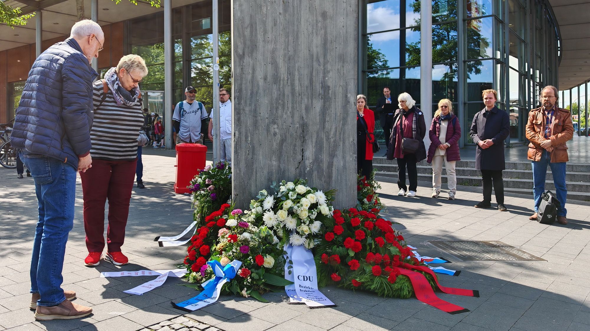 80 Jahre Befreiung und Kriegsende: Gedenken in Hamburg-Bergedorf - 42.900 Menschen sarben im KZ-Neuengamme