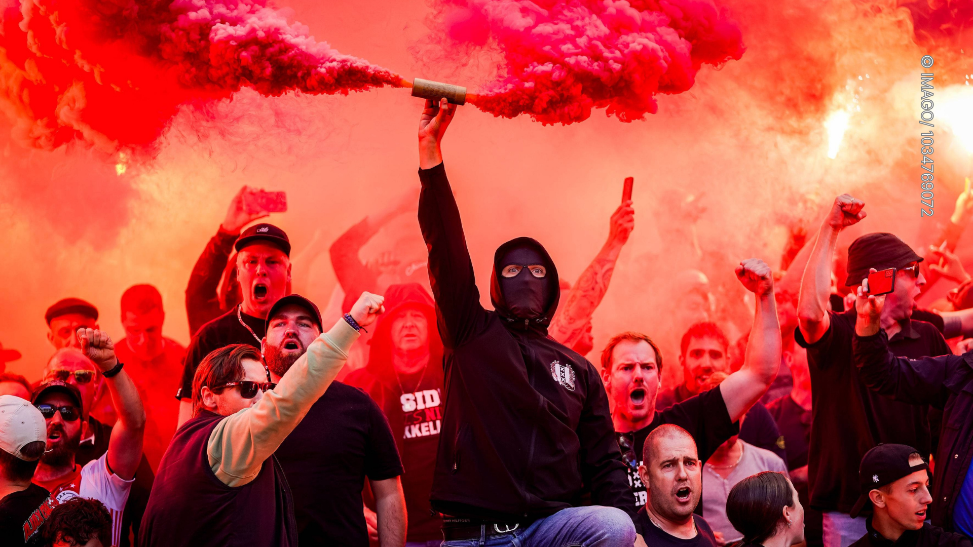 Ajax vs. Feyenoord: Der abgebrochene Klassiker wird neu entfacht!