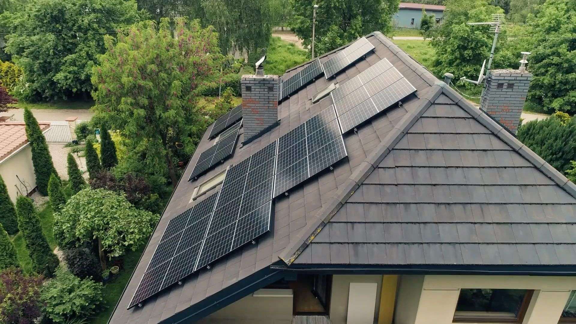 Einspeisevergütung sinkt ab Februar – Was Solarbesitzer 2025 wissen müssen
