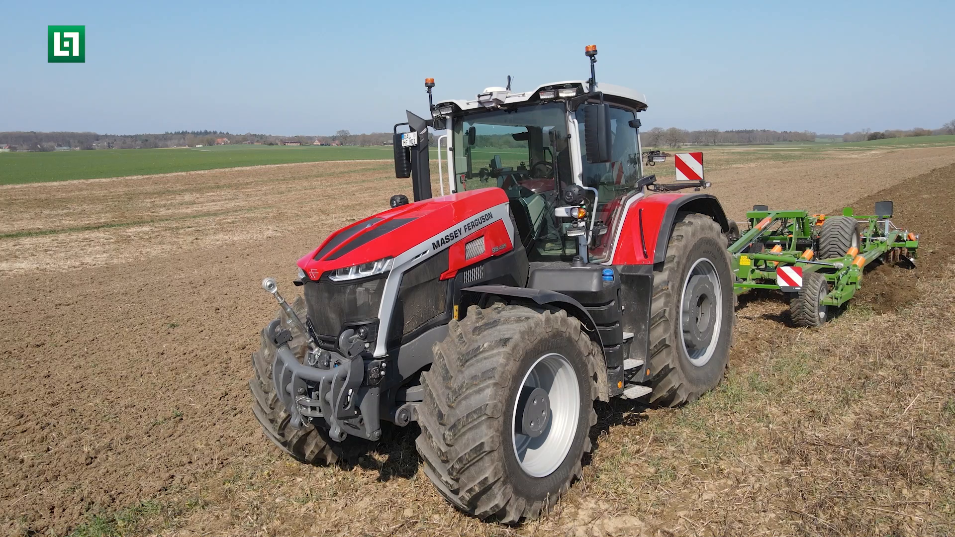 Massey Ferguson 9S.425 in Field Use - A Look at the New Generation