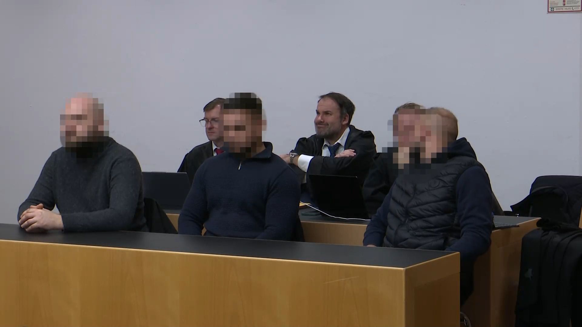 Video: a.tv kompakt: Dreifach-Verurteilung wegen Bandenbetrug