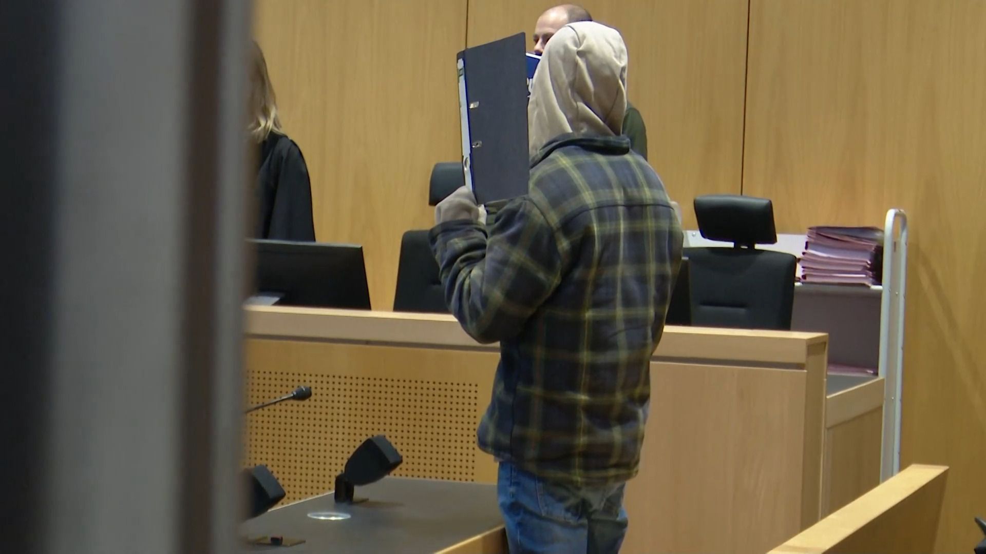Video: Mordanklage - Prozessauftakt im Fall Nina H.