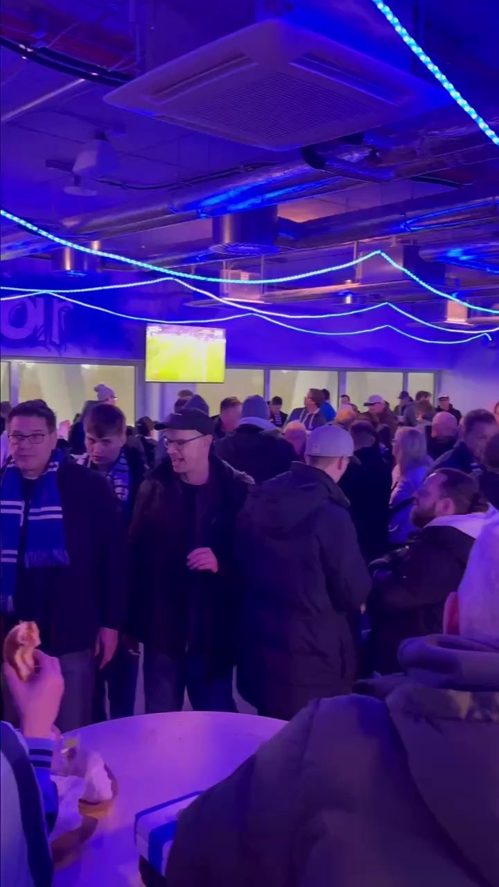 Video: Fantreff statt VIP-Light: Die neue Phönixbar des KSC
