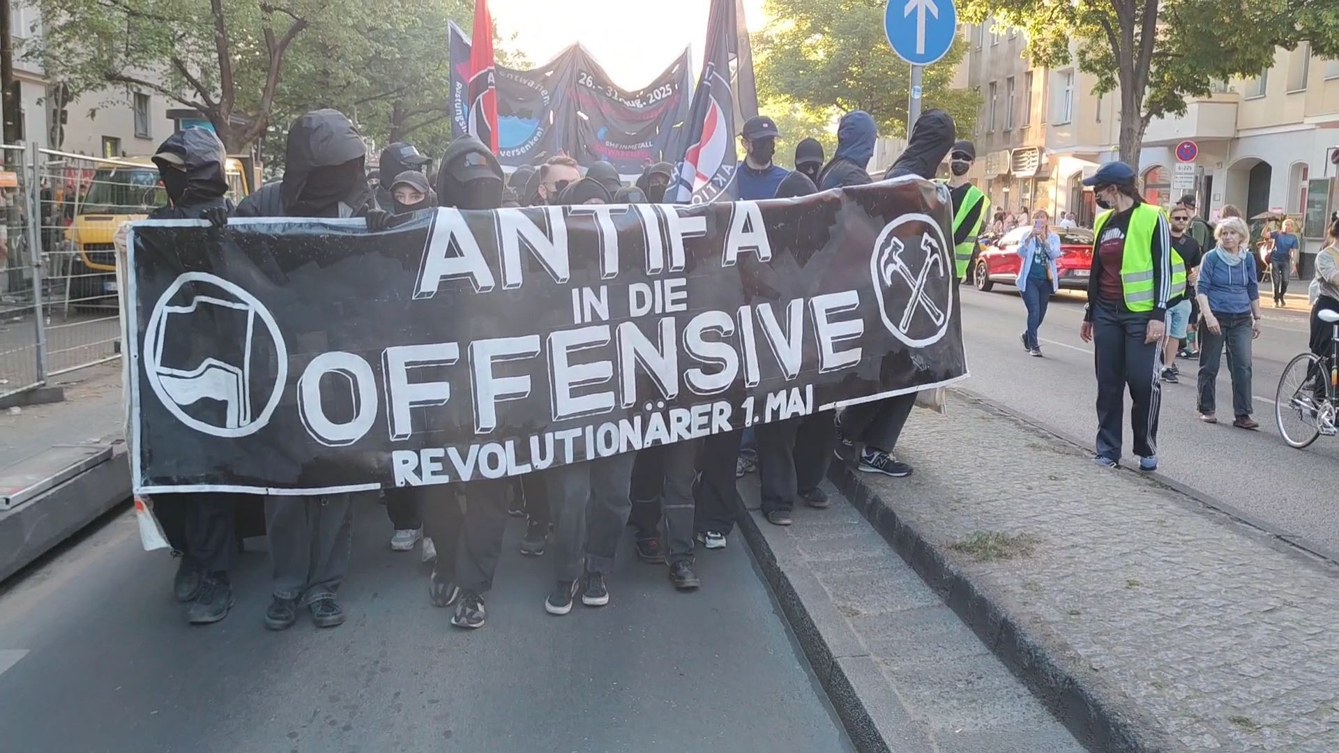 Revolutionäre 1.-Mai-Demo in Berlin-Kreuzberg und Neukölln