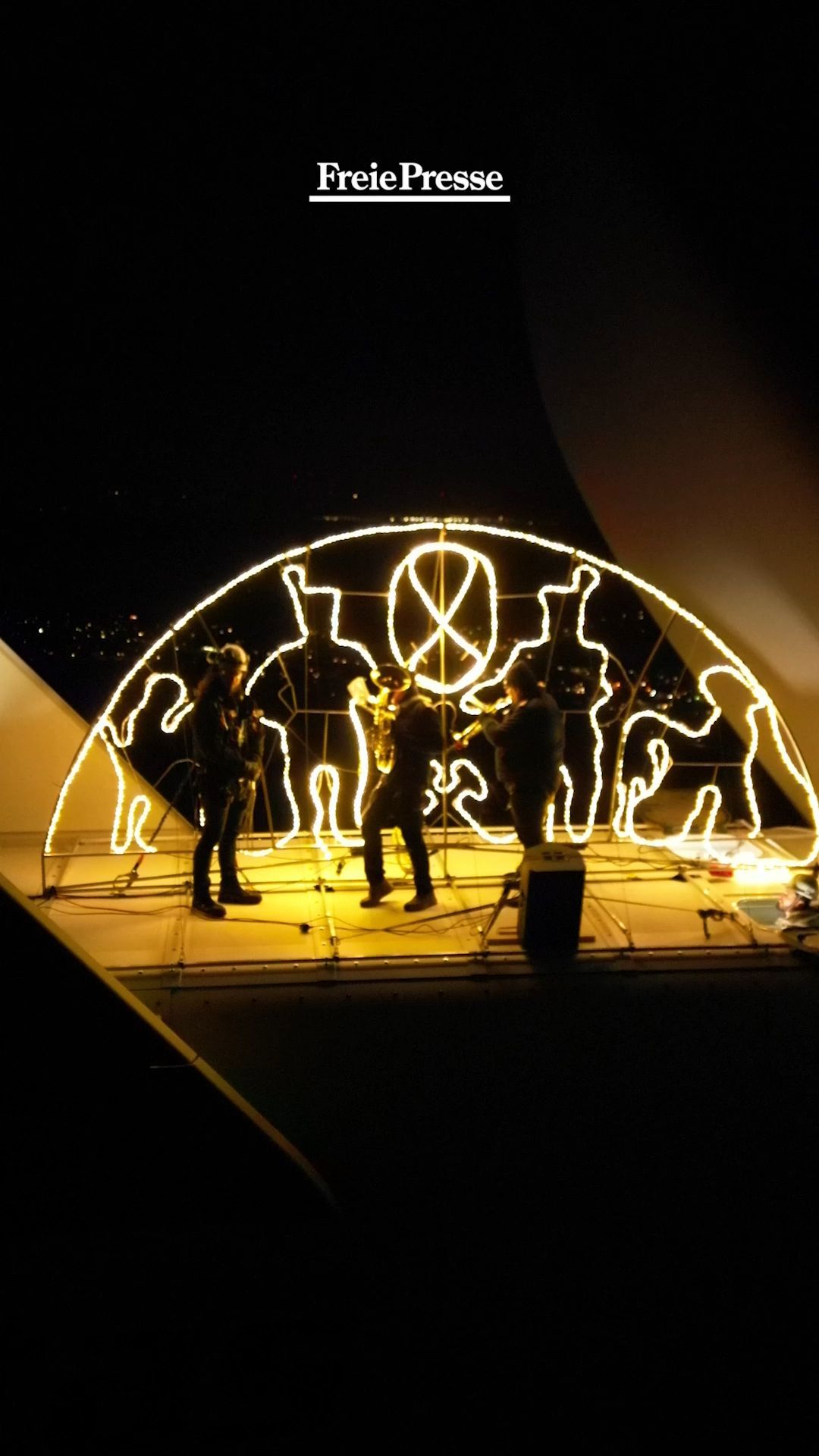 Video: Lichtmess Schwibbogen in Mülsen auf dem Windrad