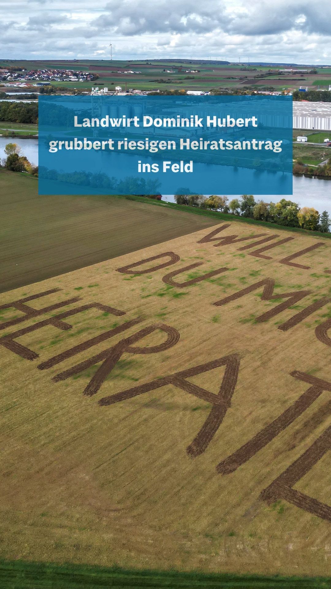 Marriage proposal in a field in Hörblach