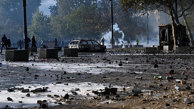 Video: Nicht genug Polizei? Schock in Frankreich über Randalierer nach Protesten