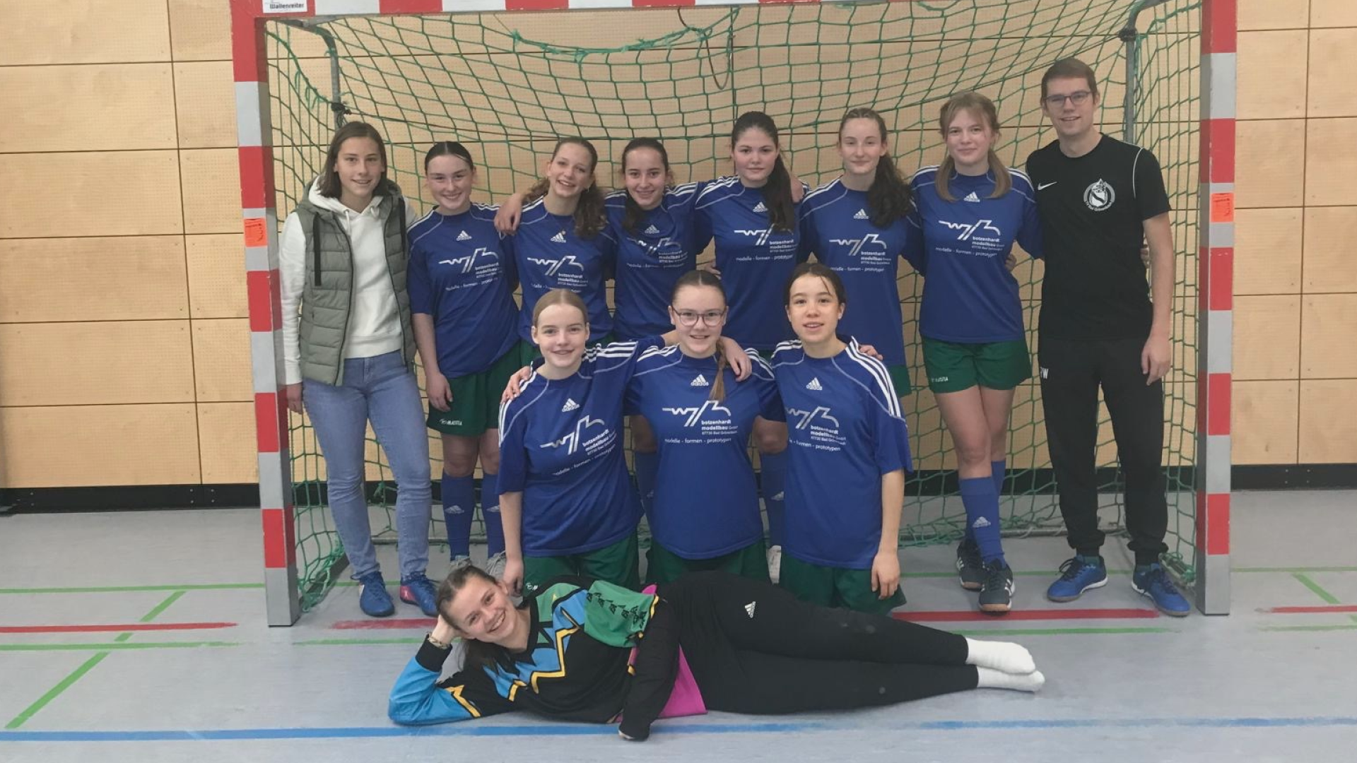Time for a Change: The Girls' Soccer Team of SG Allgäuer Tor Before Their First League Match