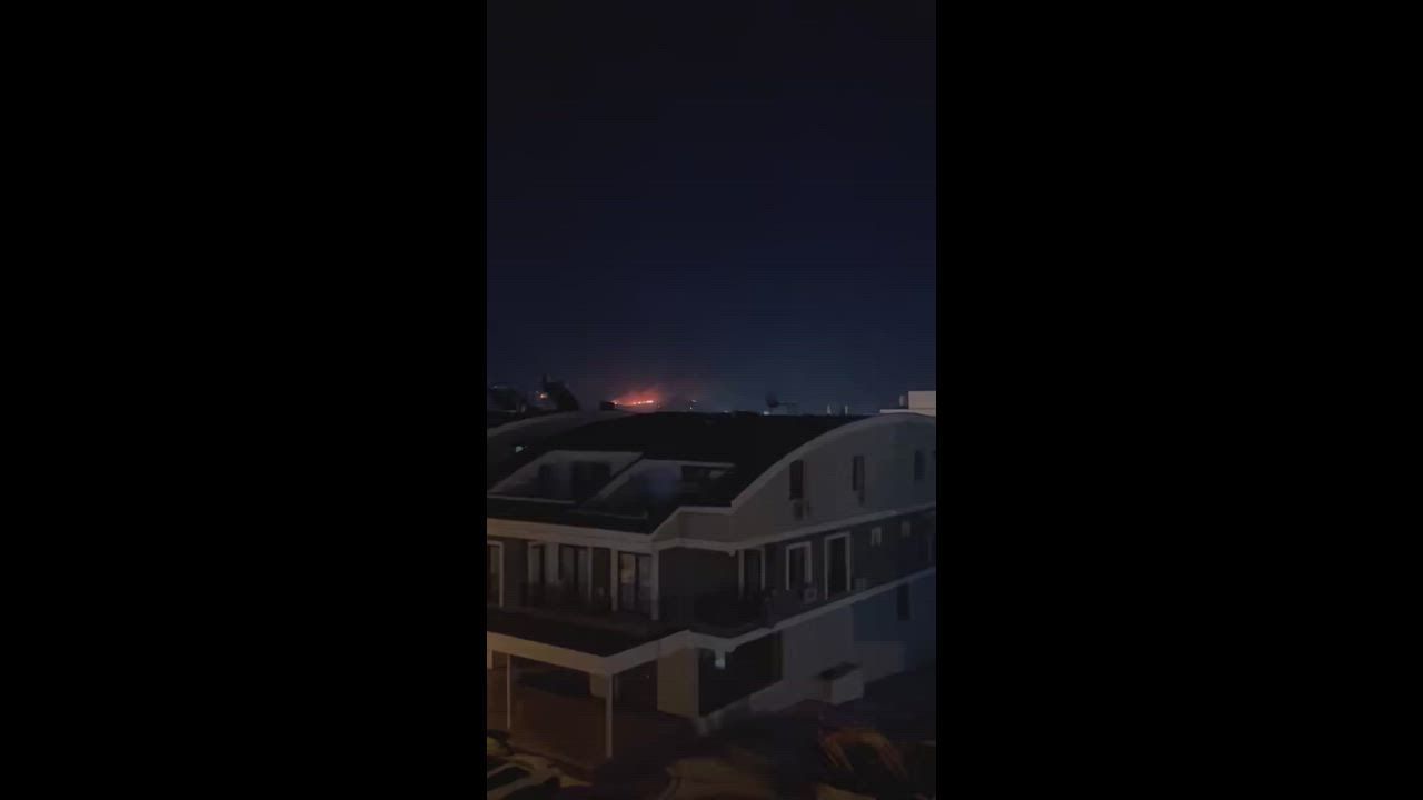 Video: Turkey: Waldbrand wütet zwischen Didim und Bozbük bei starkem Wind