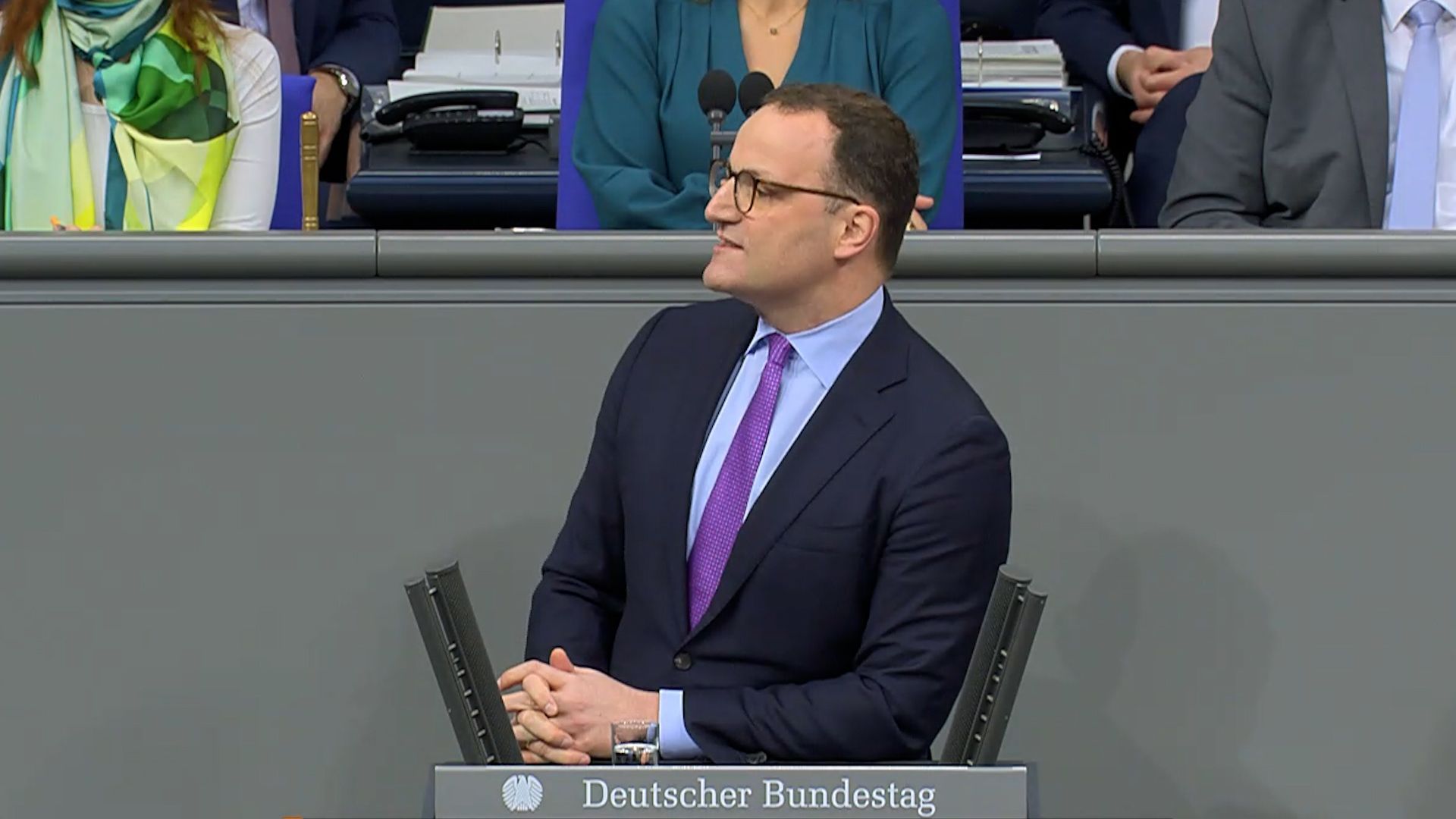 Video: "Trump hat einen Punkt": Spahn und Grünen-Fraktion geraten aneinander