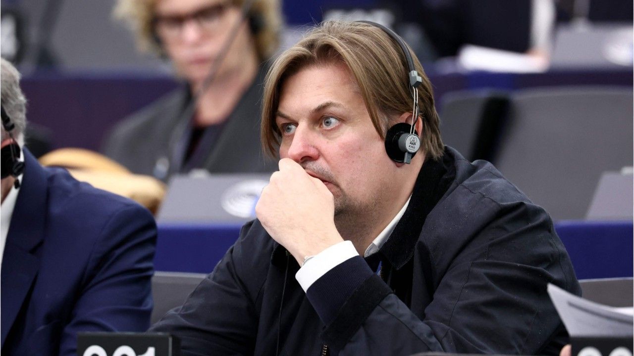 "Nicht in Sack und Asche gehen": AfD-Politiker Krah lehnt Rücktritt ab