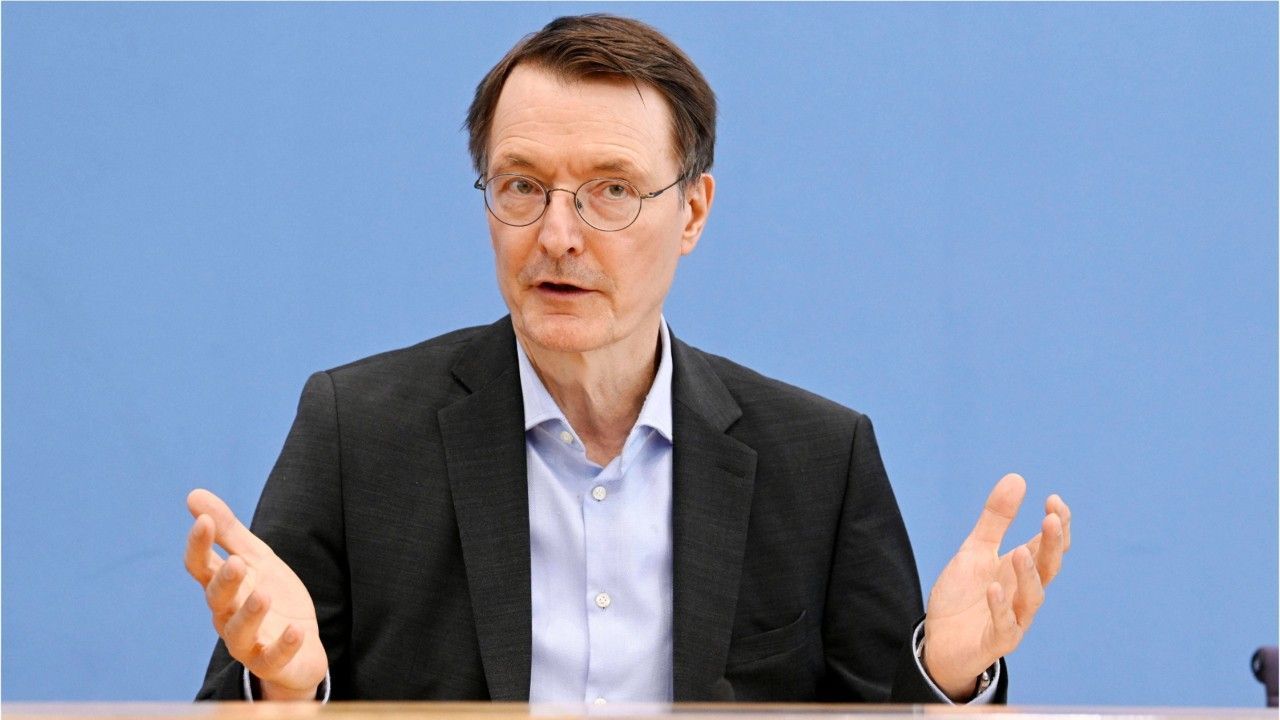 Lauterbach warnt vor "gefährlichem Sommer"