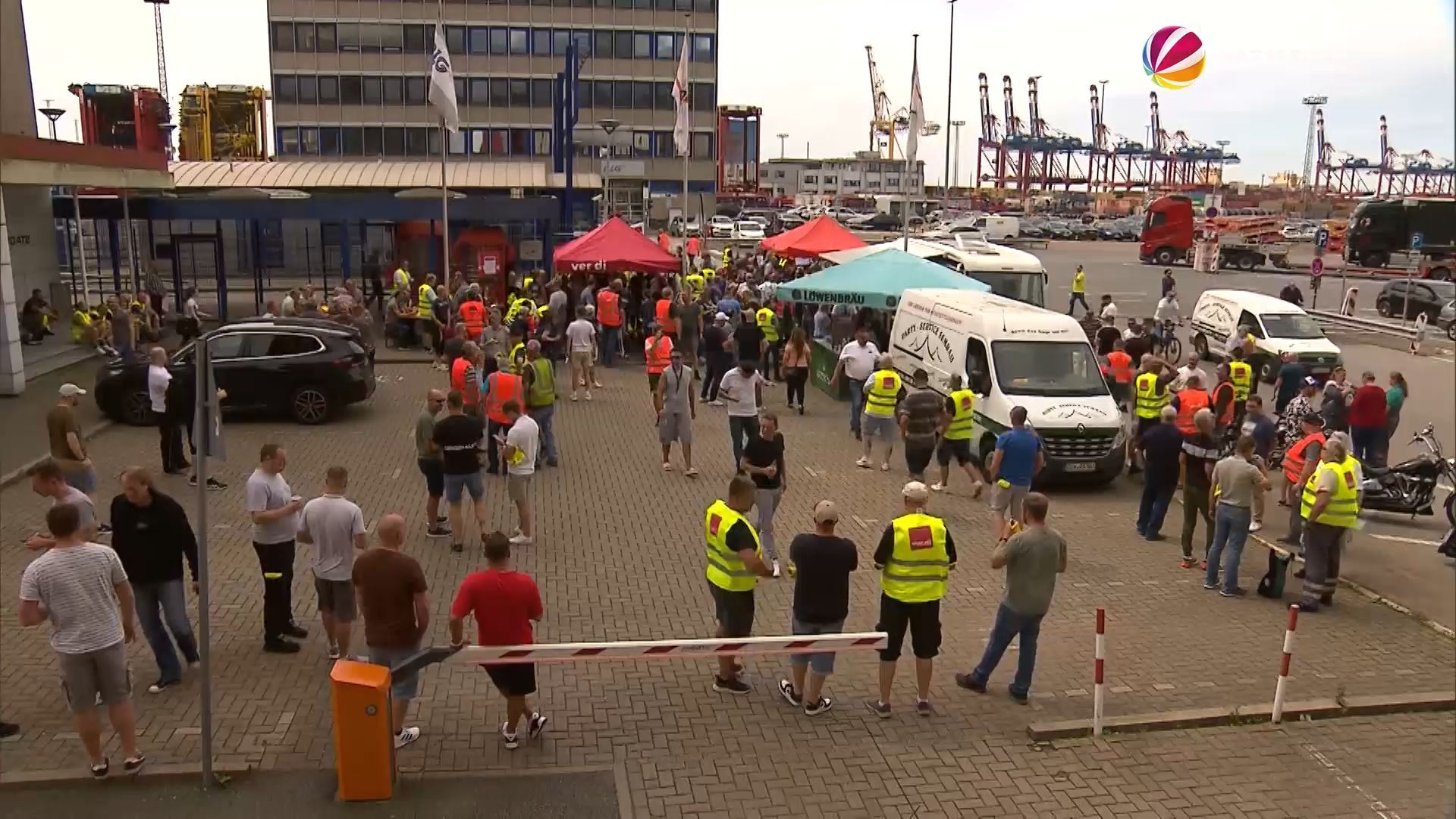 Warnstreik der Hafenarbeiter in Bremerhaven