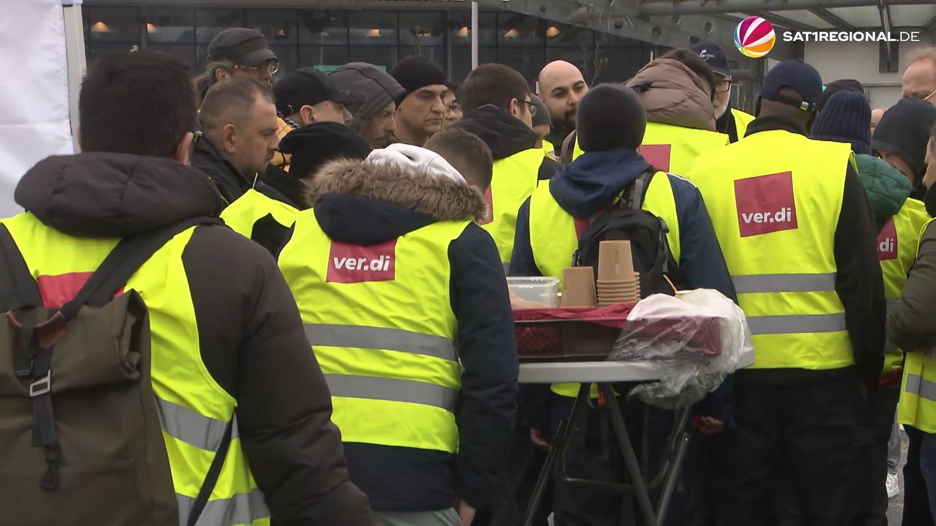 Streik am Hamburger Flughafen: Bodenpersonal legt Arbeit nieder