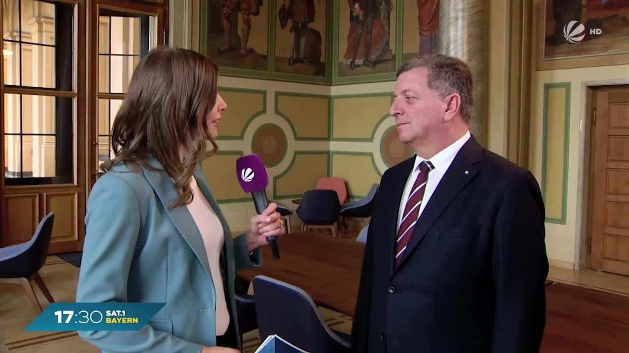 Stau in Bayerns Ballungszentren: Verkehrsminister Bernreiter über Verkehrslenkung und Mauterhöhung