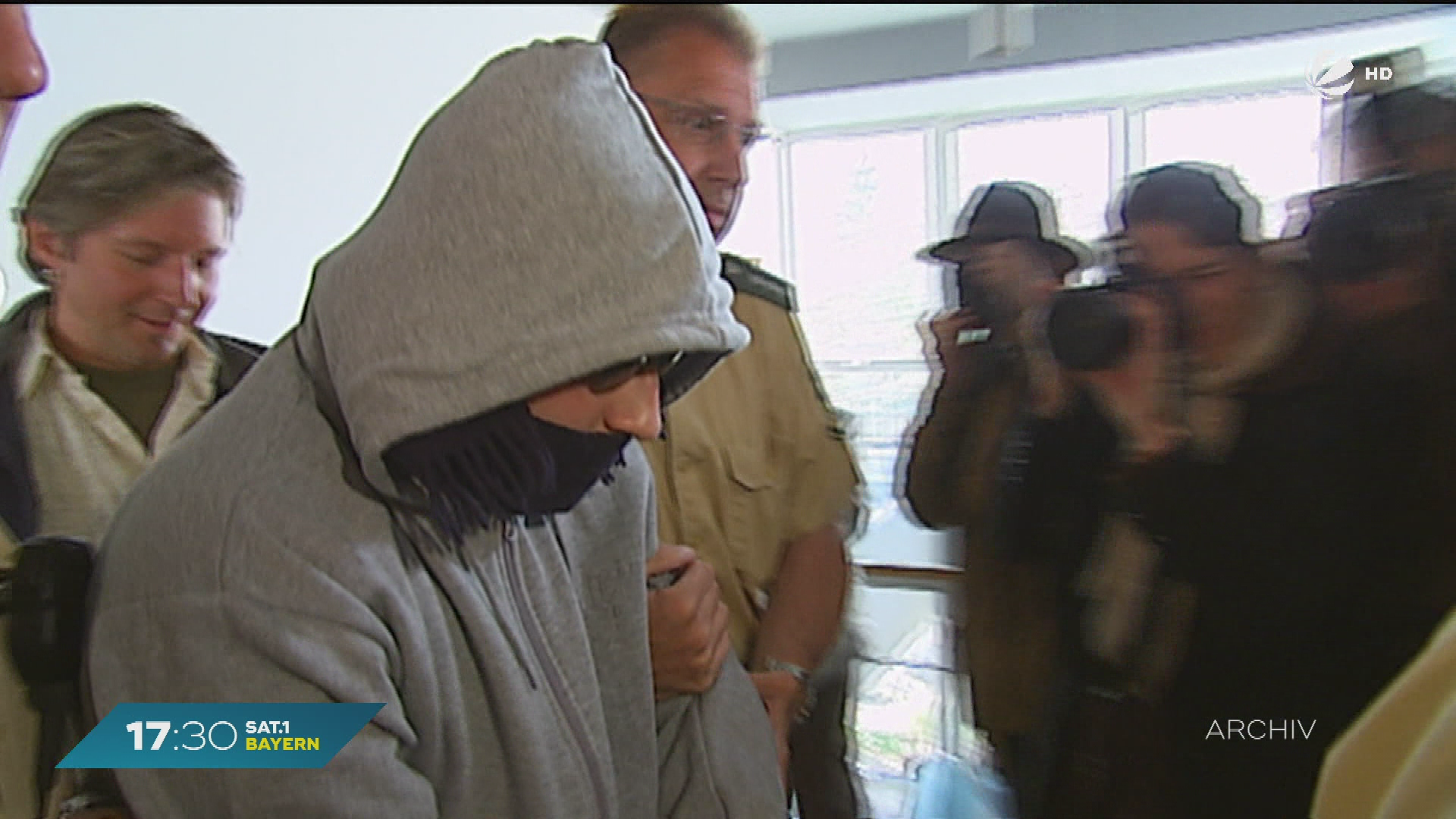 Video: Nach Flucht bei Ausgang in Erlangen: Polizei sucht Amokläufer Georg R.