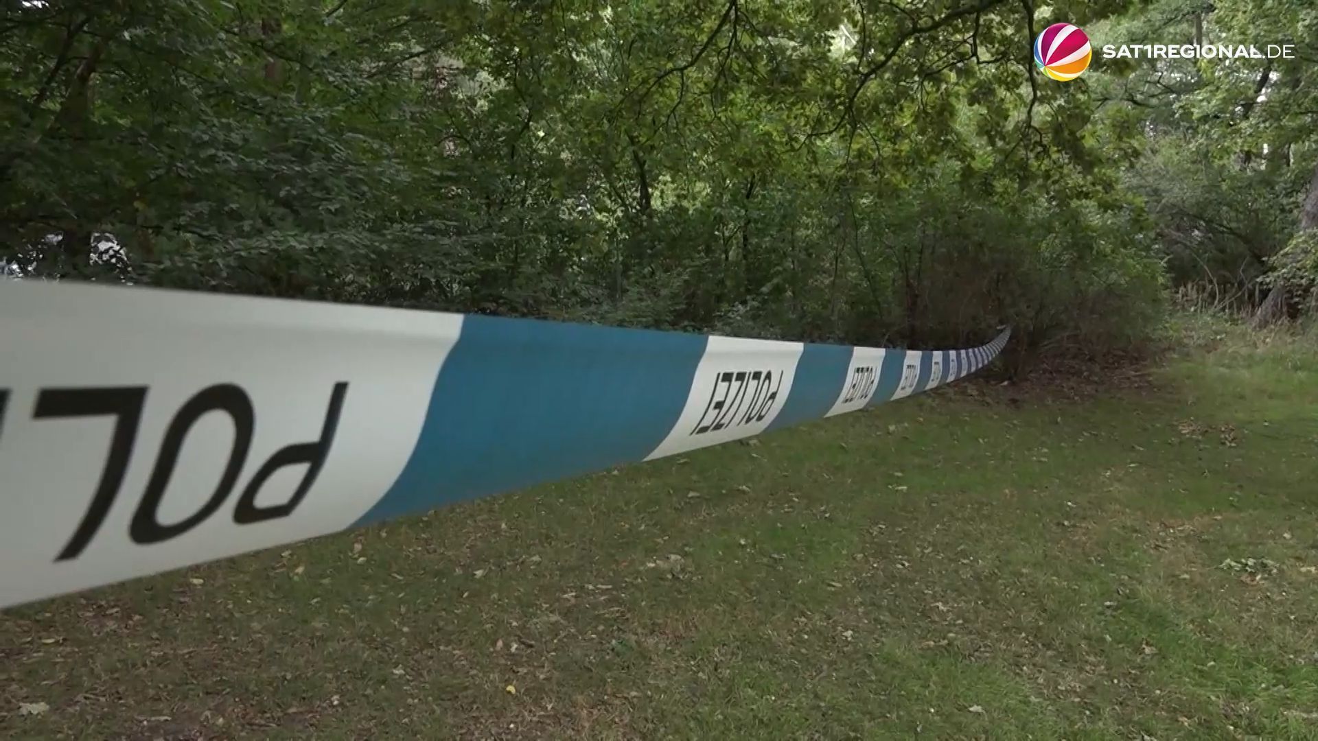 Video: Leichenfund am Silbersee: Polizei sucht Männer auf Motorrollern