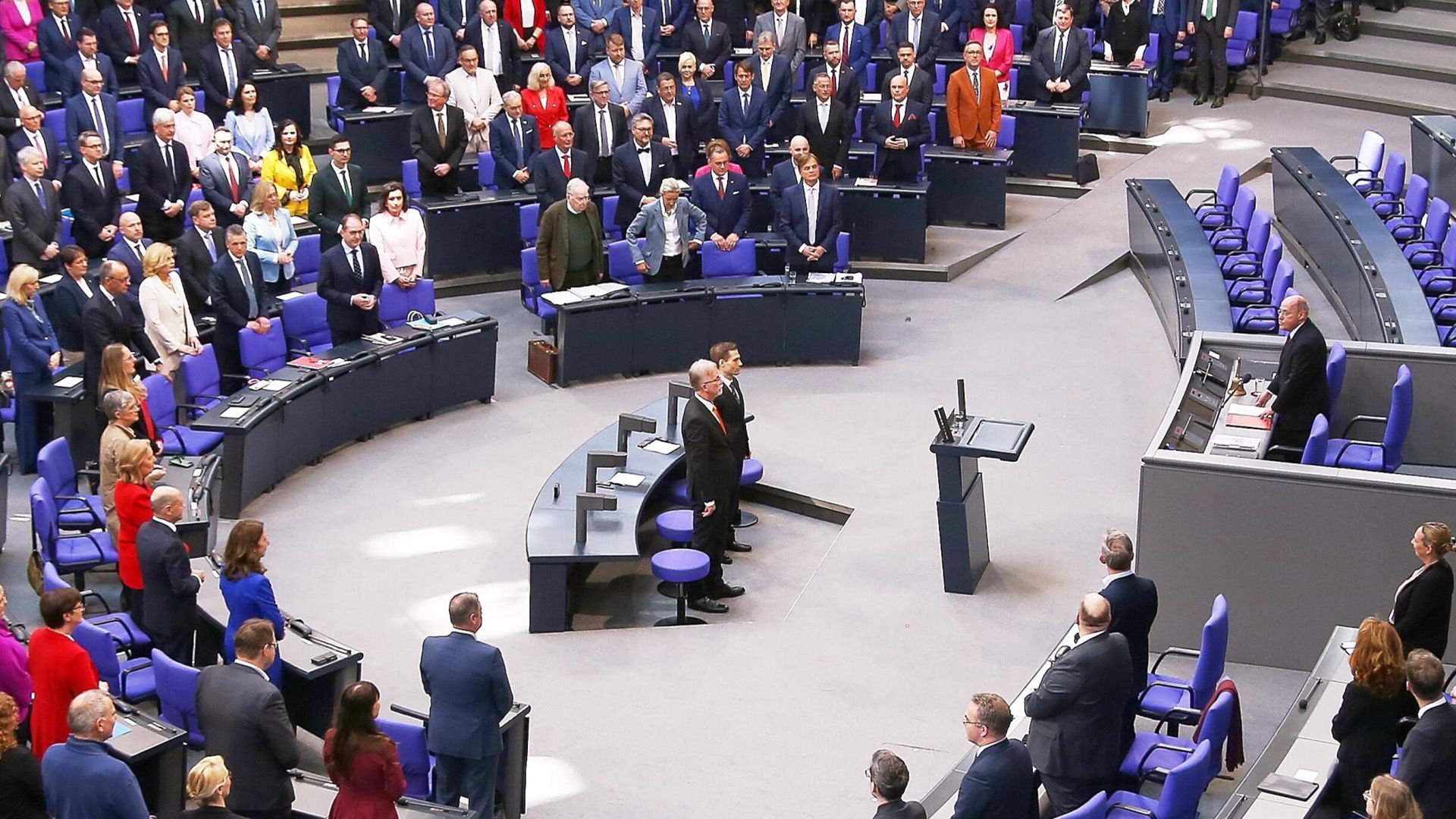 Video: Tag eins im neuen Bundestag