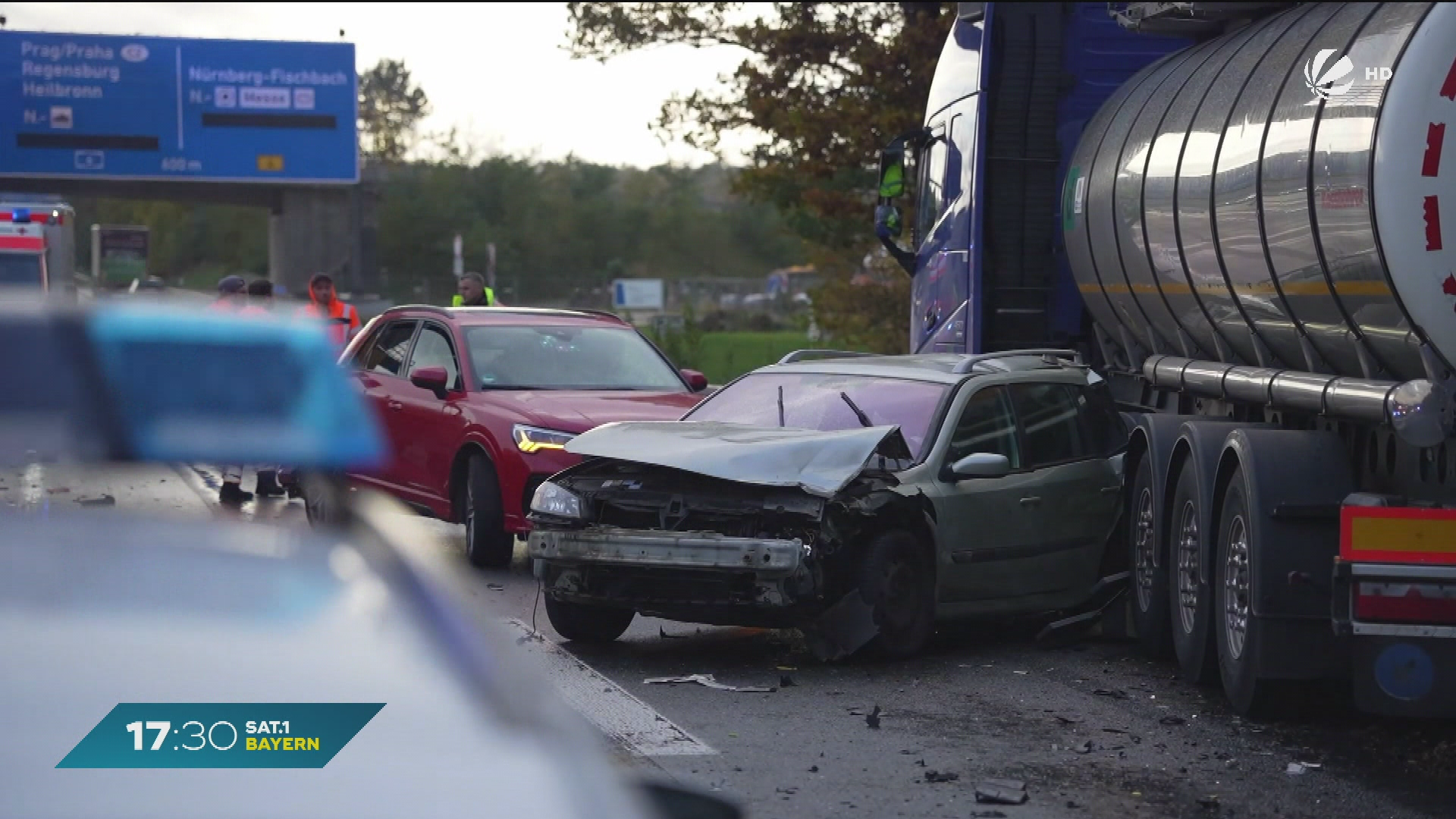 Video: Unfall auf A9 bei Nürnberg: Sieben Fahrzeuge beteiligt