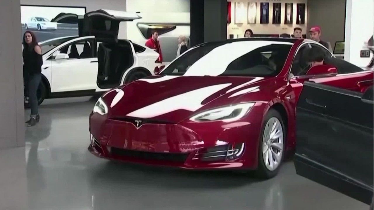 Trotz Rekordumsatz: Tesla-Gewinn bricht ein