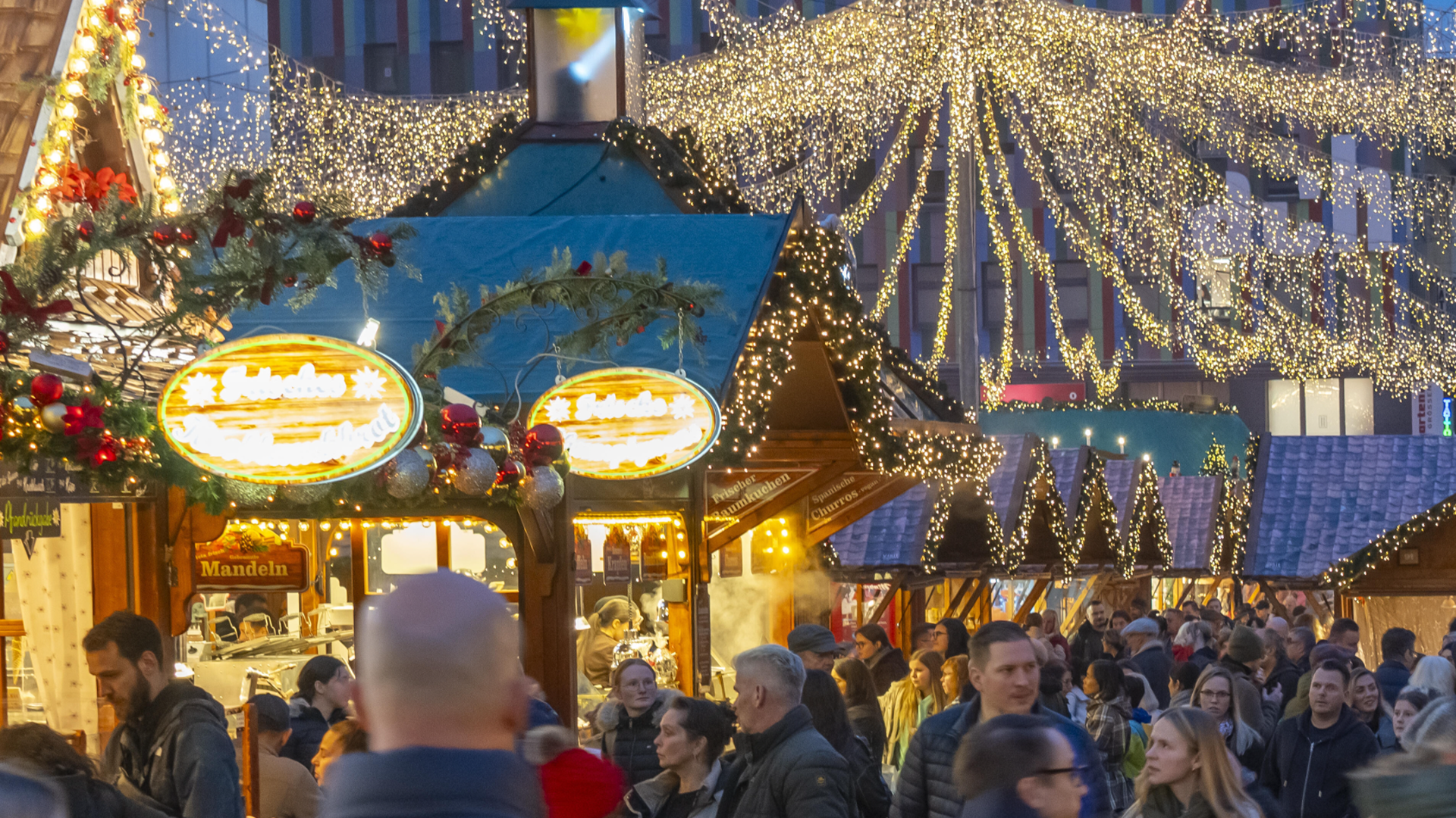 Video: Streit um frühe Weihnachtsmarktöffnung