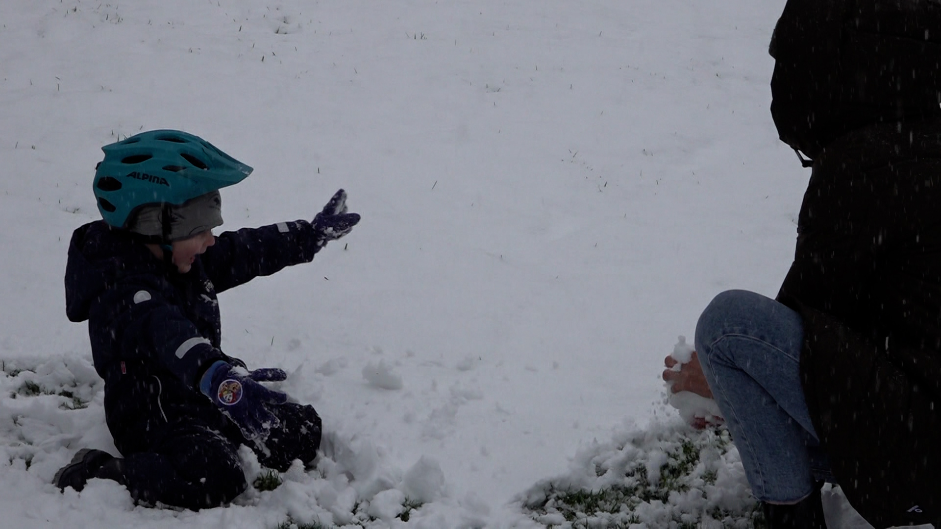 Video: Winter Wonderland Eifel: Schnee in Hellenthal