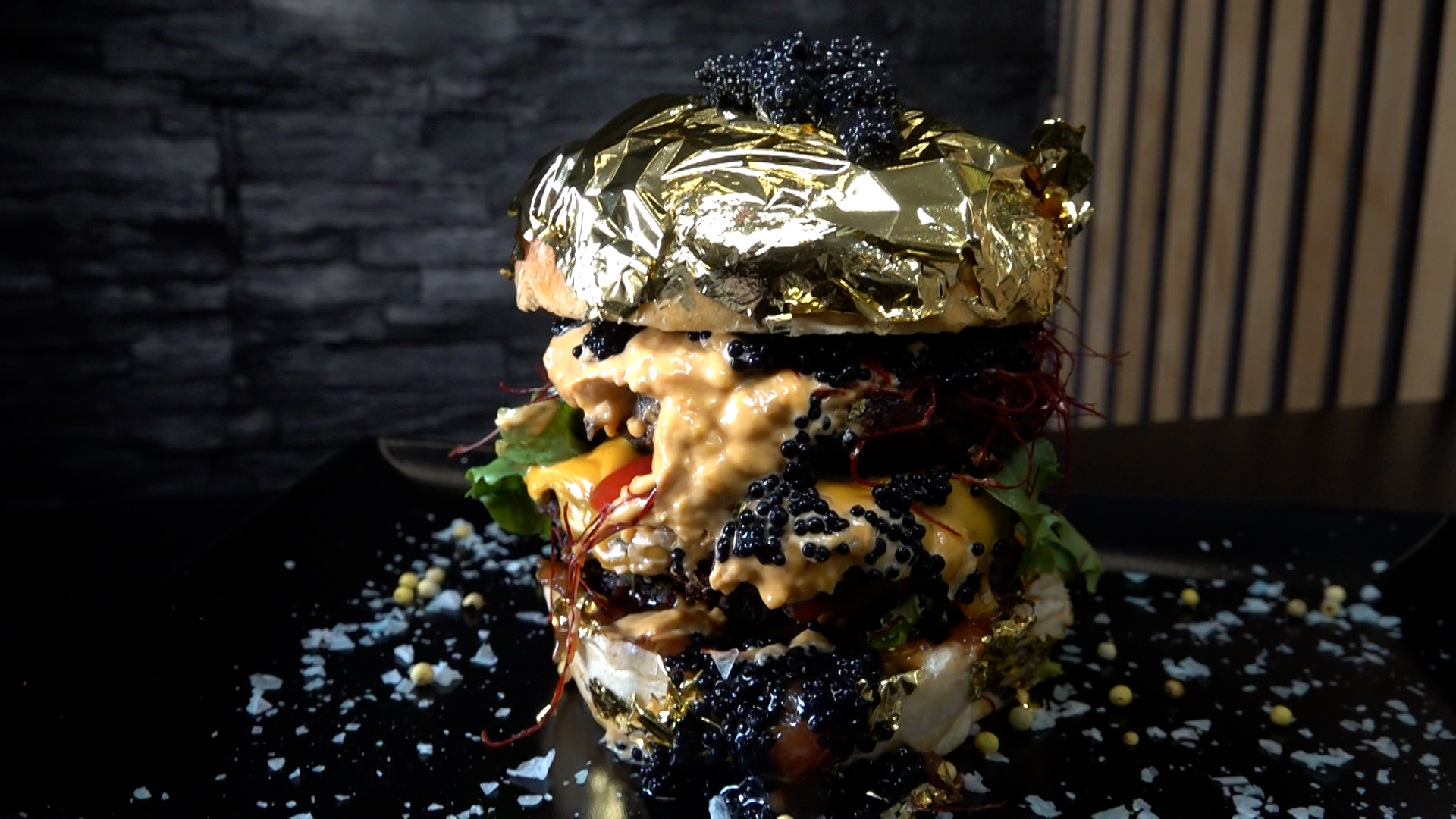 Video: Teuerster Burger in Krefeld: 790 Euro