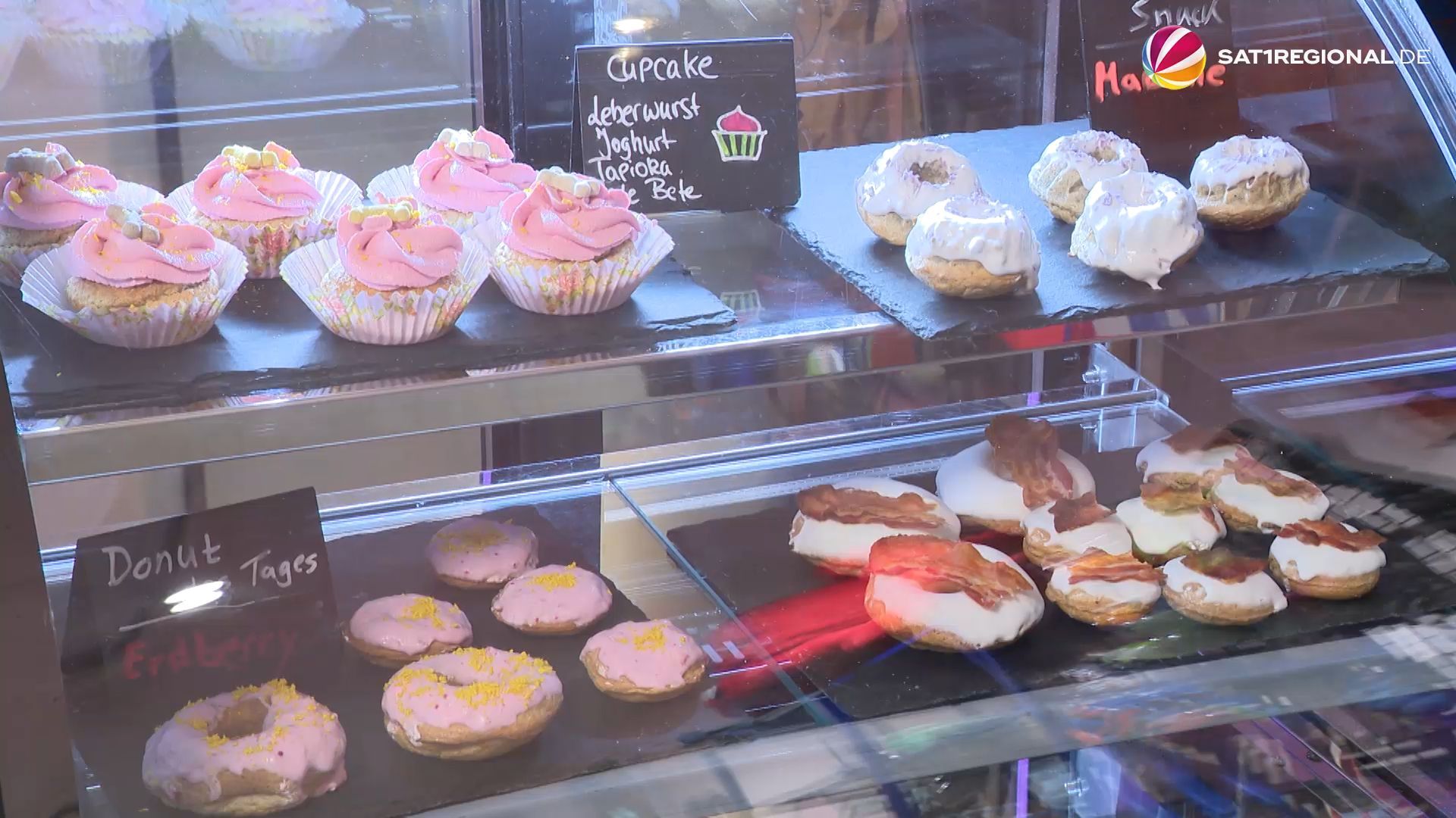 Video: Plätzchen und Co.: Hundebäckerei in Bremen bietet Weihnachtsleckereien für Vierbeiner an