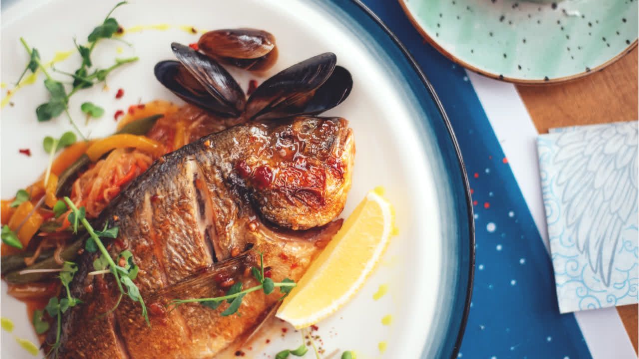 Video: Hautkrebs steht im Zusammenhang mit diesem Lebensmittel